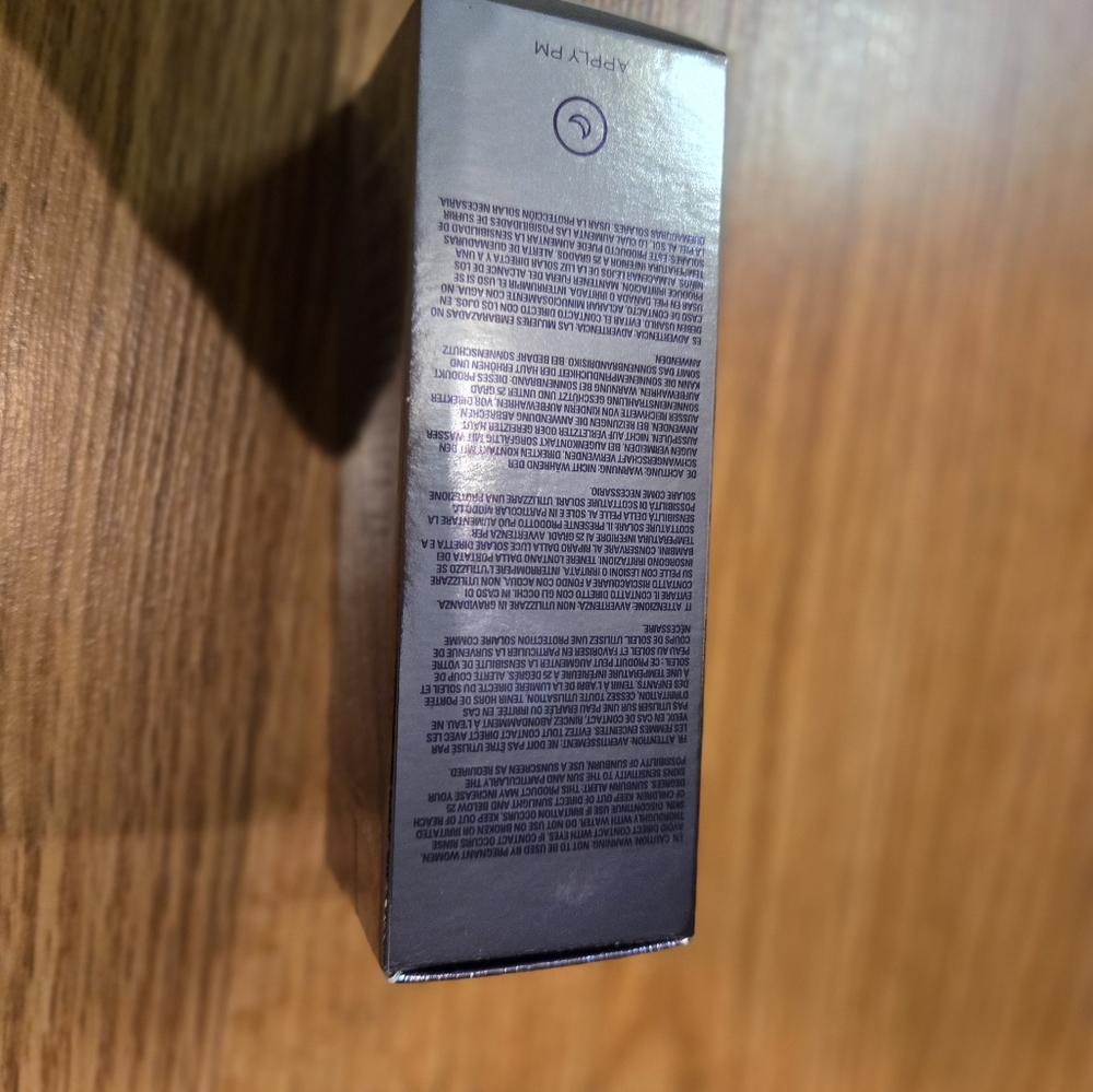 Revolution Retinol Serum - Purple - Picture 6 of 7